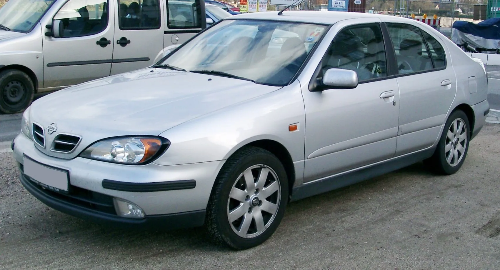 Nissan Primera Hatch (P11)