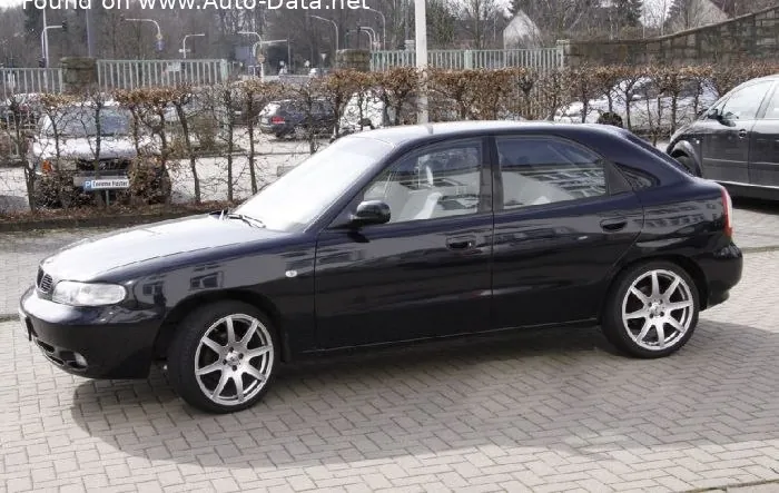 Daewoo Nubira Hatchback (KLAJ)