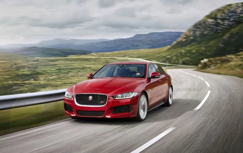 Jaguar XE (X760)