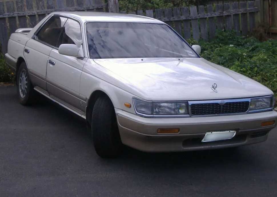 Nissan Laurel (E-HC33)