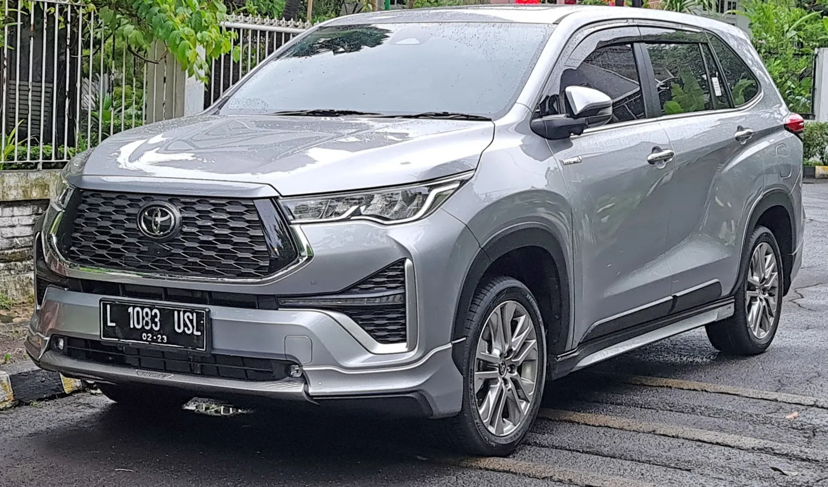 Toyota Kijang Innova Zenix III