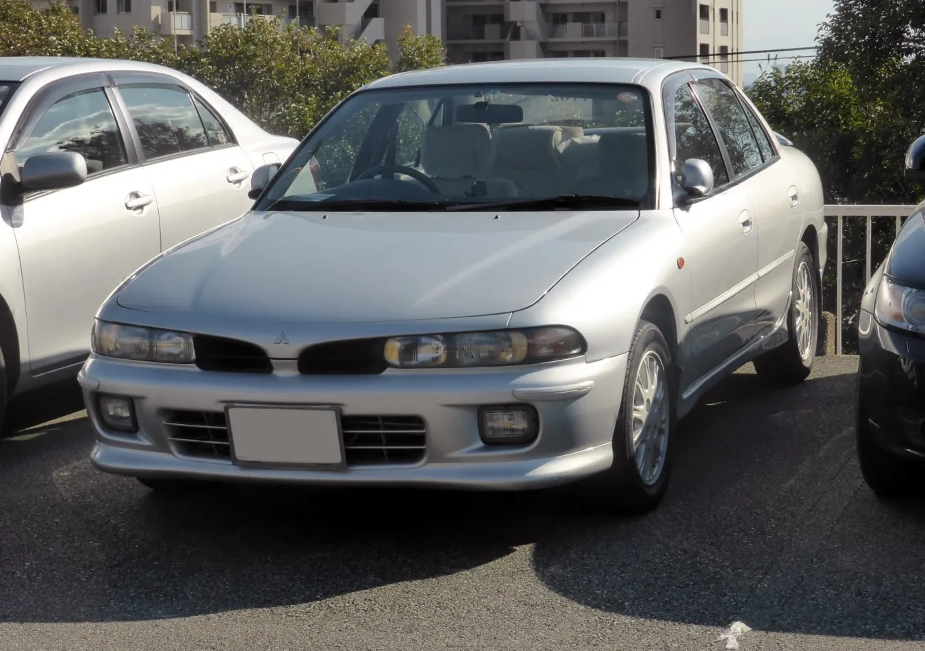 Mitsubishi Galant VII