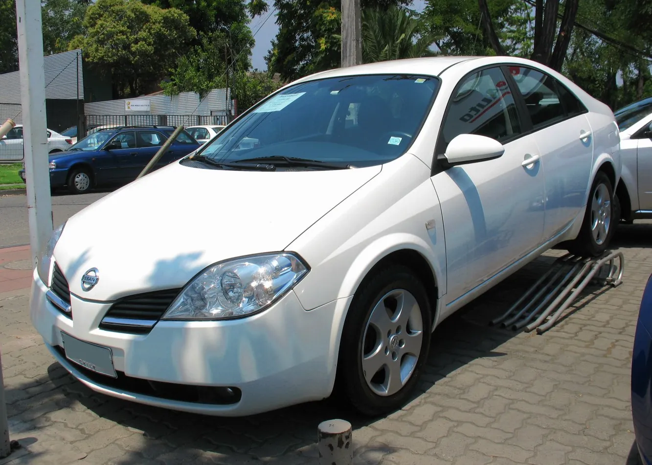 Nissan Primera (P12)