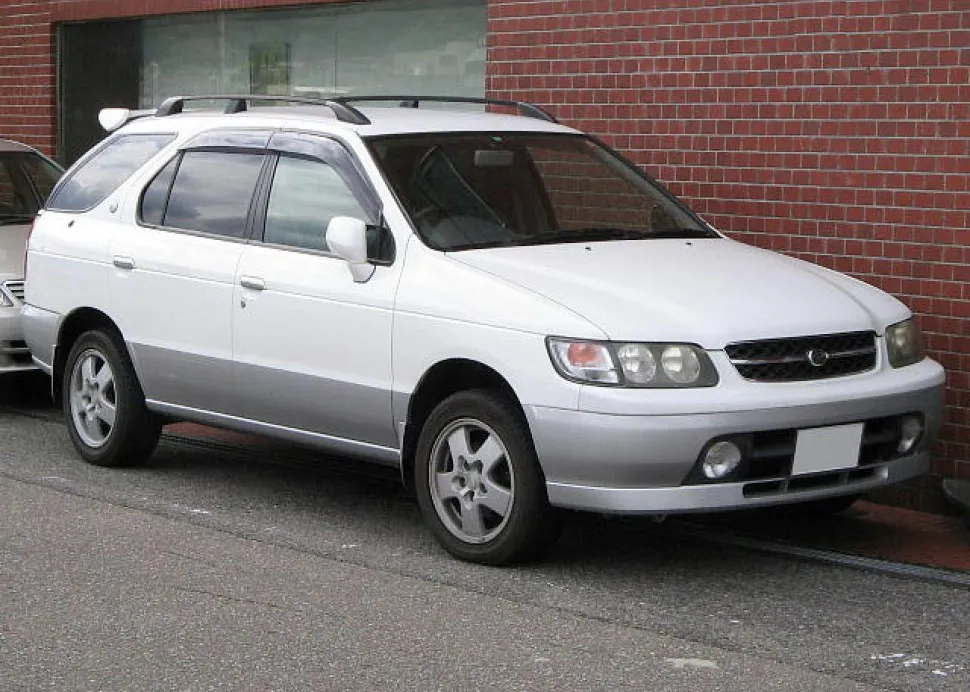 Nissan R Nessa