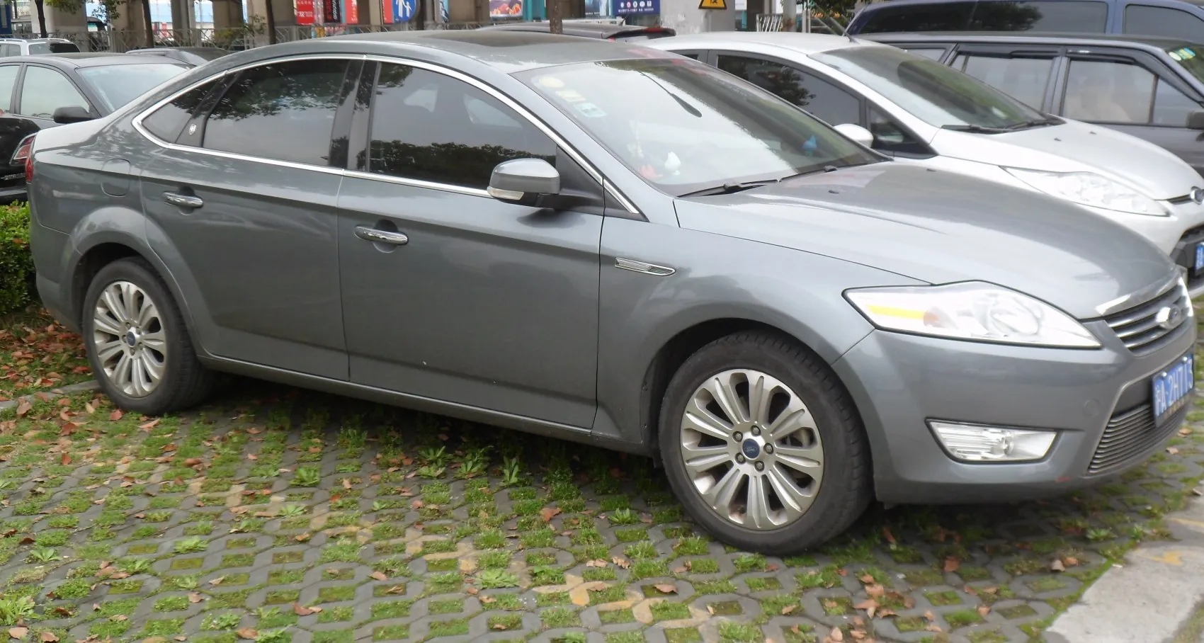 Ford Mondeo III Sedan