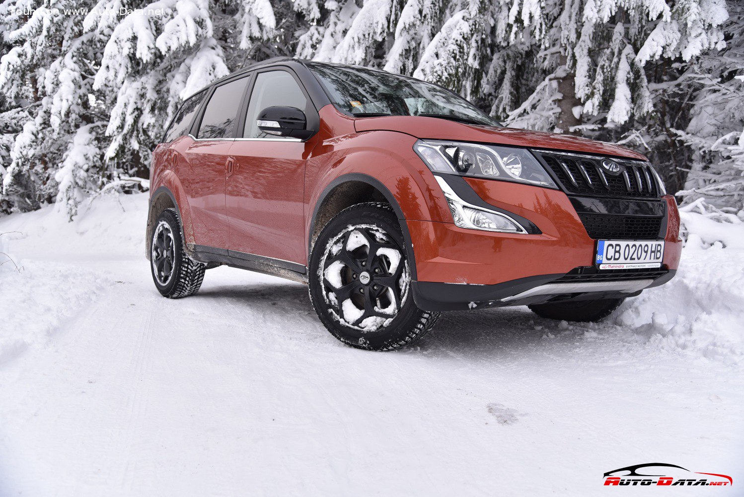 Mahindra XUV500 (facelift 2015)