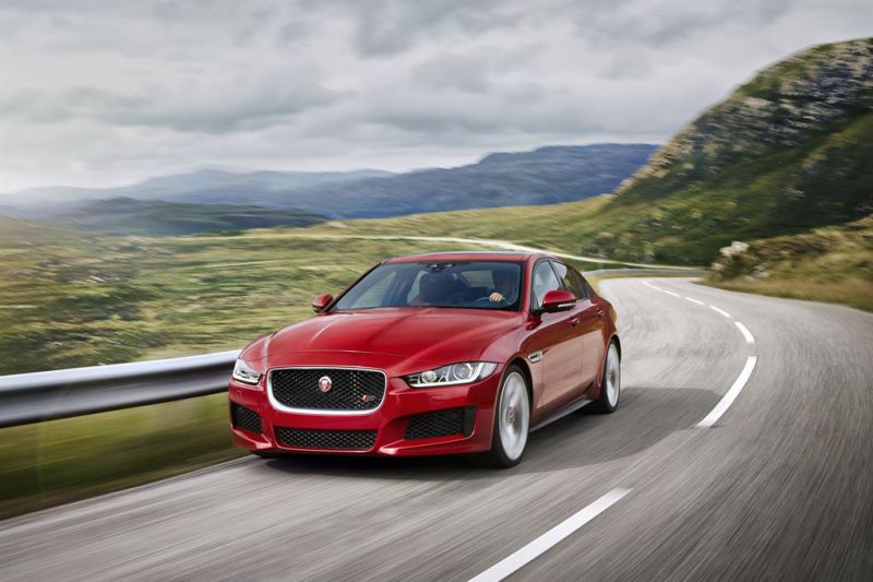 Jaguar XE (X760)