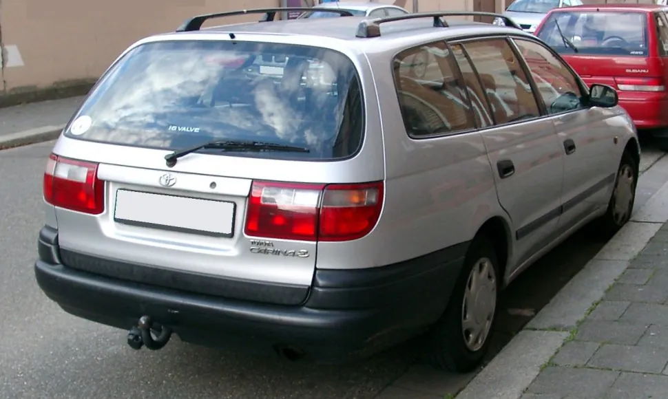 Toyota Carina E Wagon (T19)