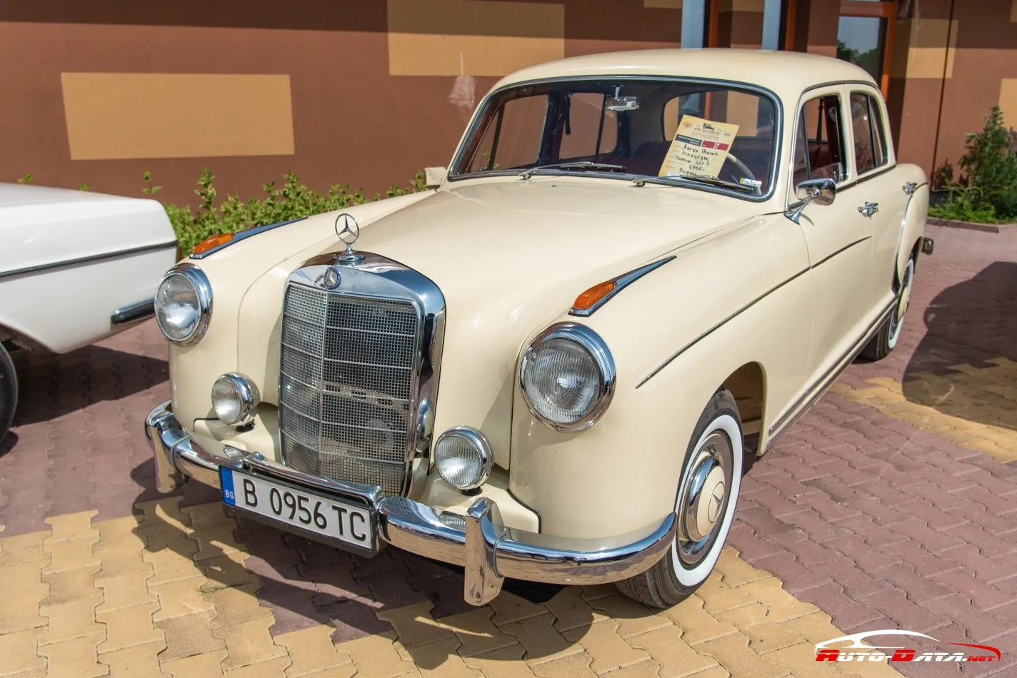 Mercedes-Benz W180 II Sedan