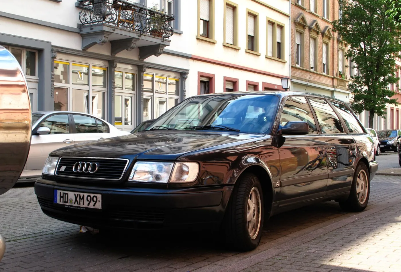 Audi S4 Avant (4A,C4)
