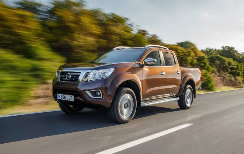 Nissan Navara IV Double Cab