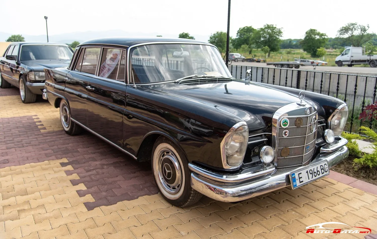 Mercedes-Benz Fintail (W111)