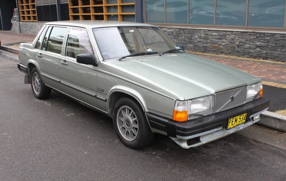 Volvo 760 (704,764)