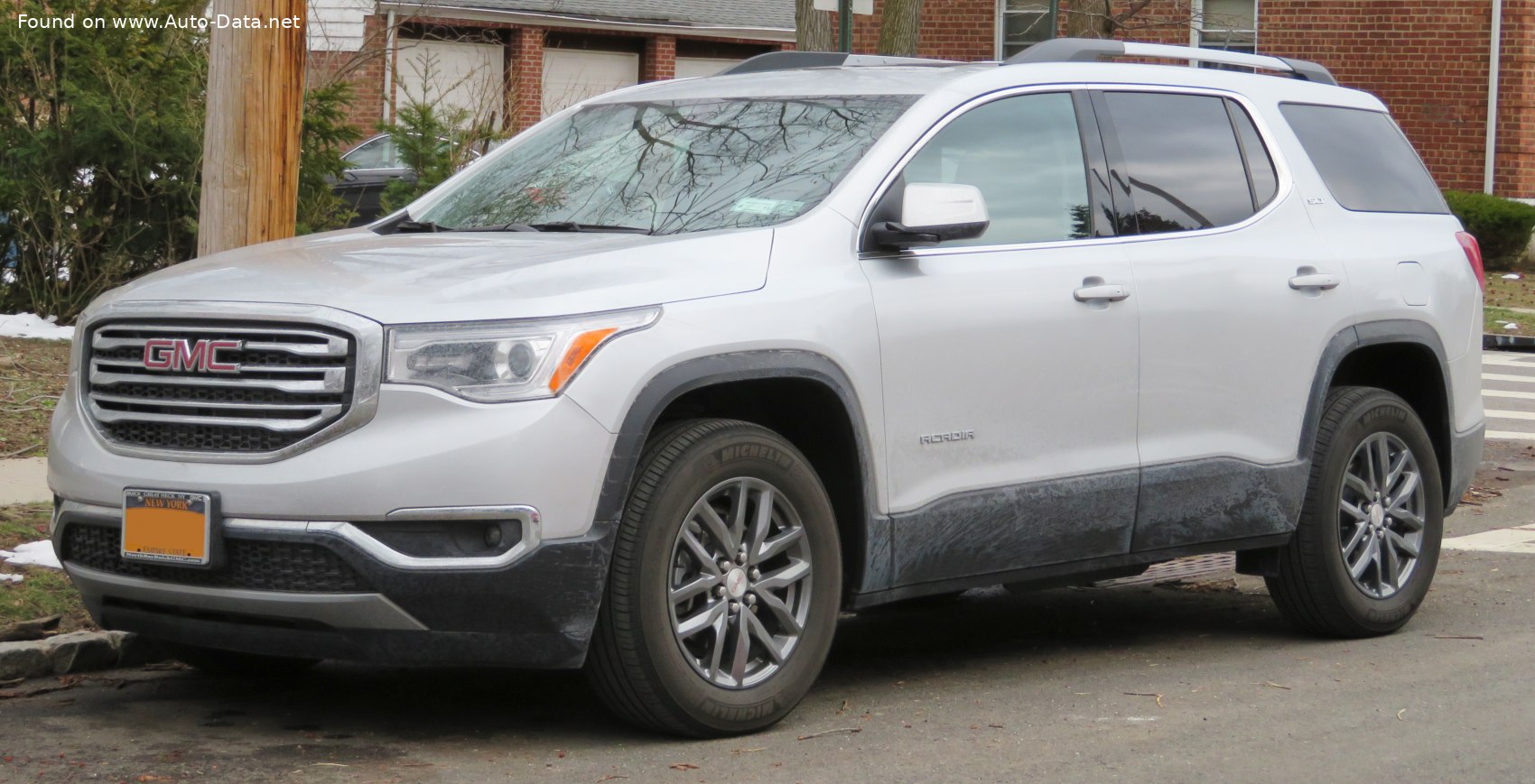 GMC Acadia II