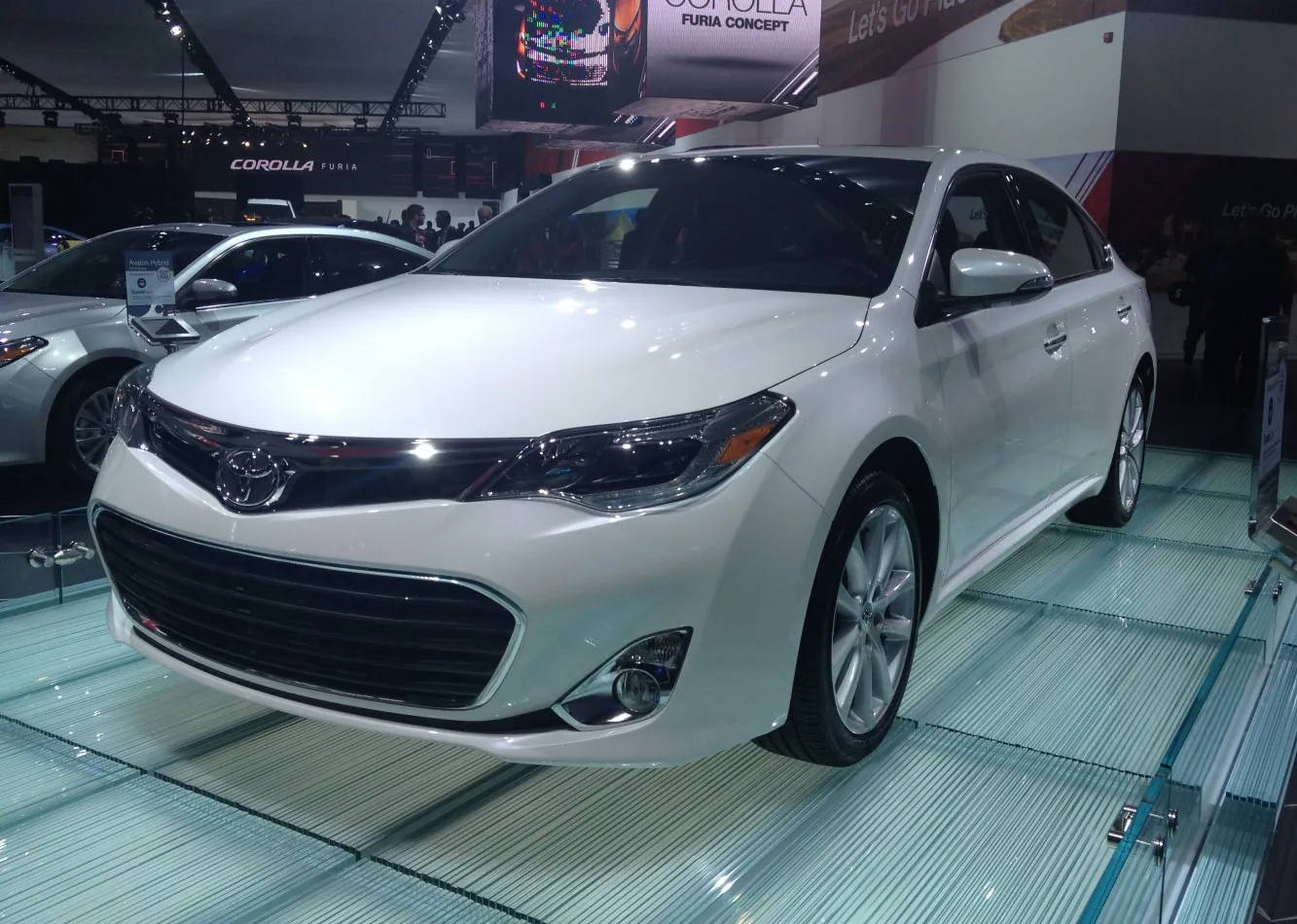 Toyota Avalon IV