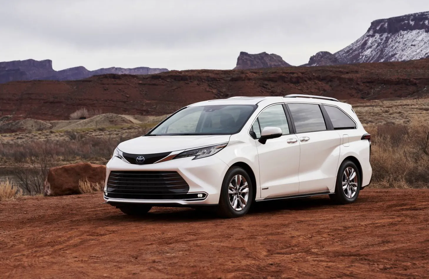 Toyota Sienna IV