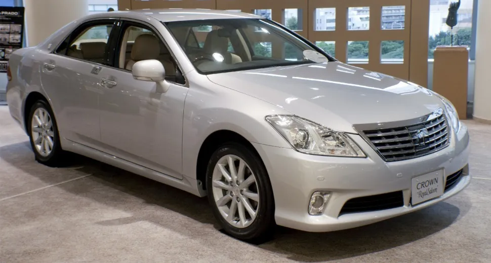 Toyota Crown XIII Royal (S200, facelift 2010)