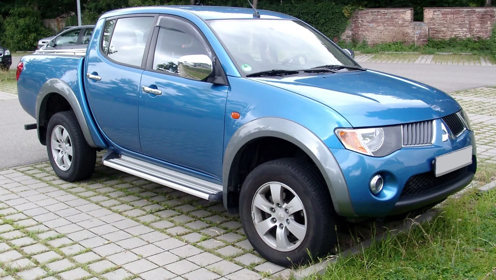 Mitsubishi L200 IV Double Cab