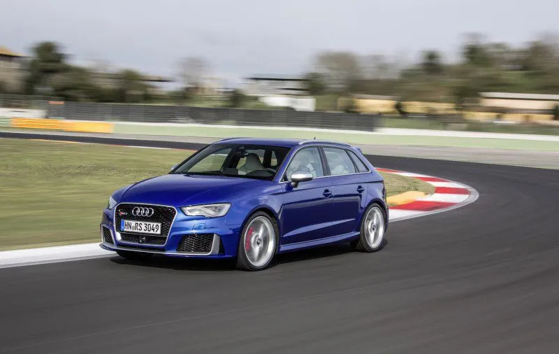 Audi RS3 sportback (8VA)