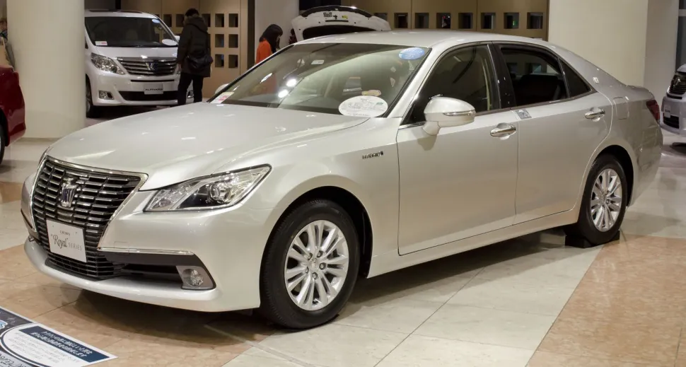 Toyota Crown XIV Royal (S210)