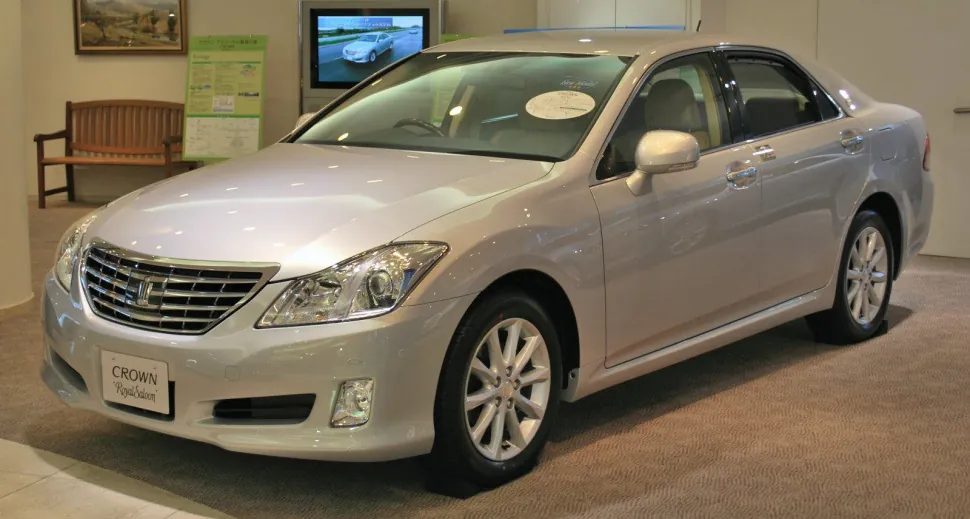 Toyota Crown XIII Royal (S200)