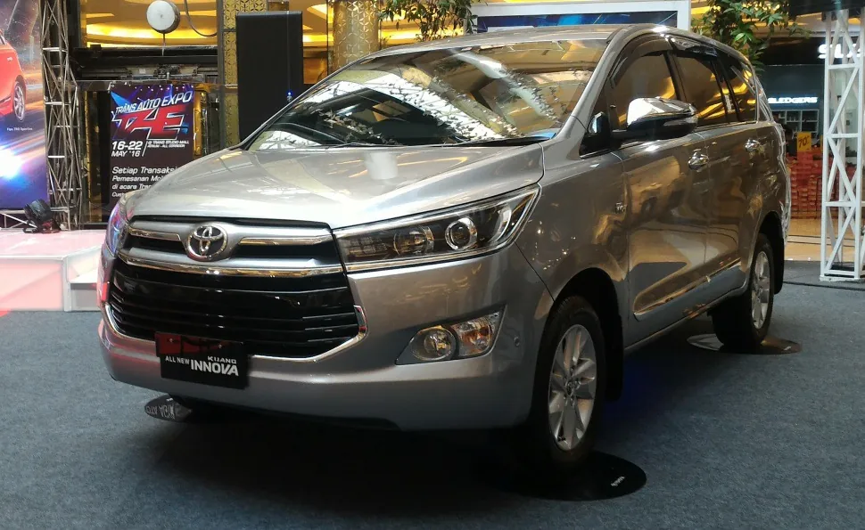 Toyota Kijang Innova II