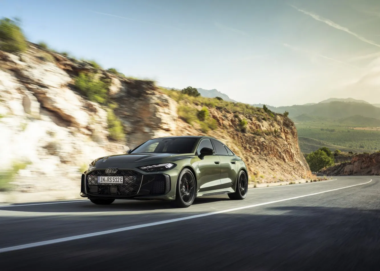 Audi RS5 Sedan (B10)