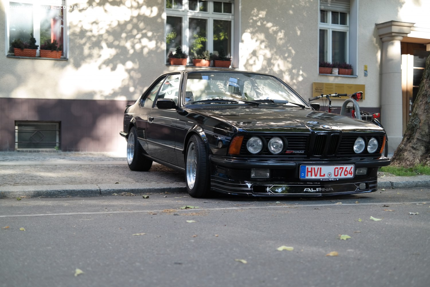 Alpina B7 Coupe (E24)