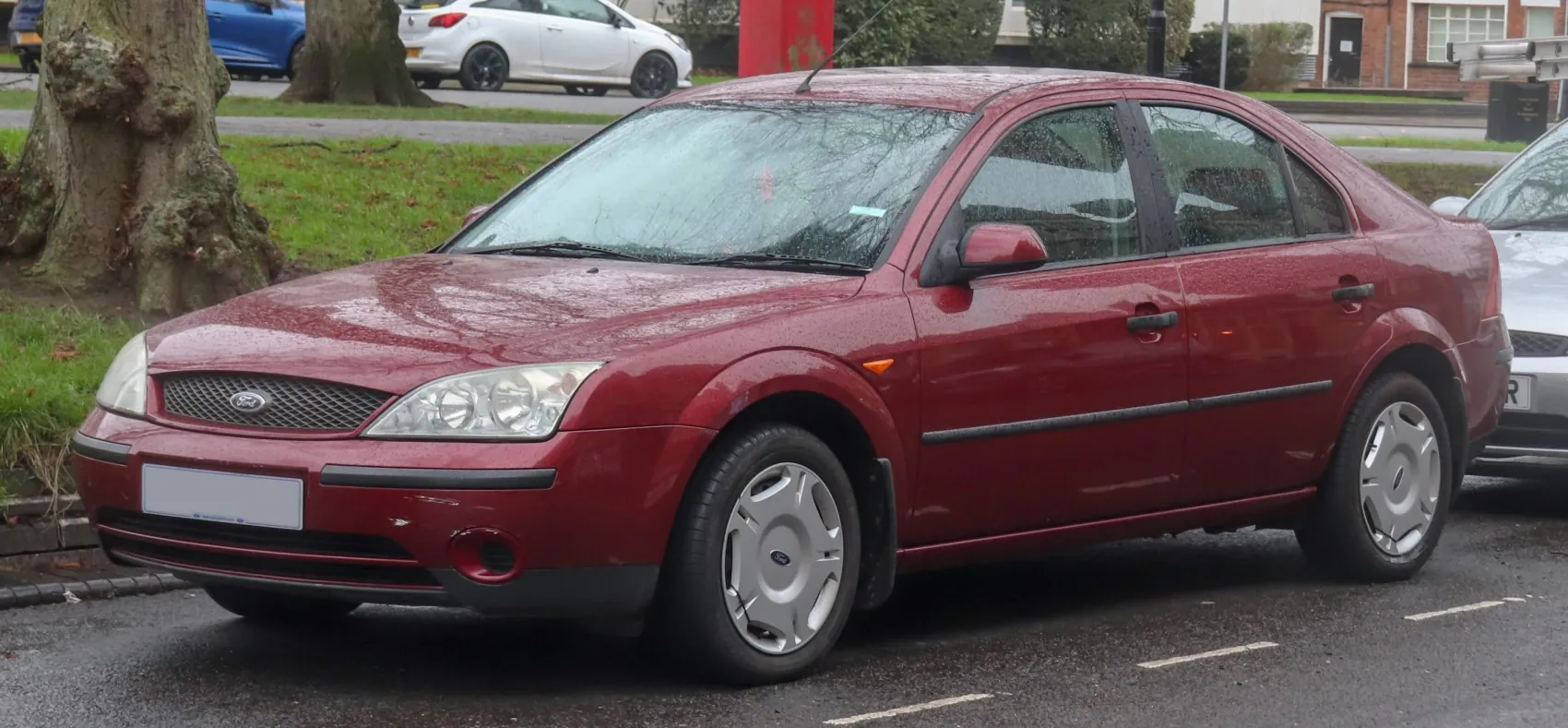Ford Mondeo II Hatchback