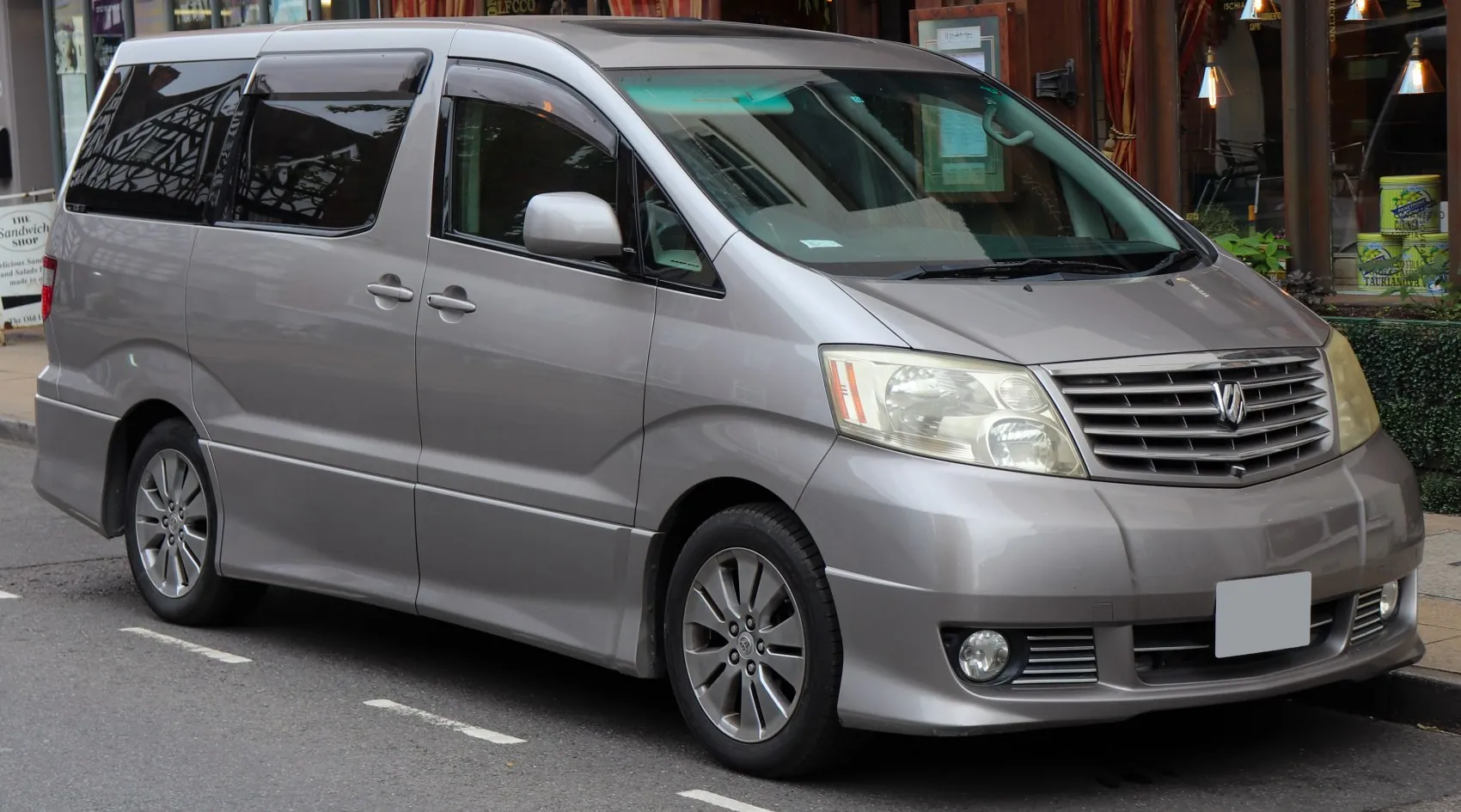 Toyota Alphard I