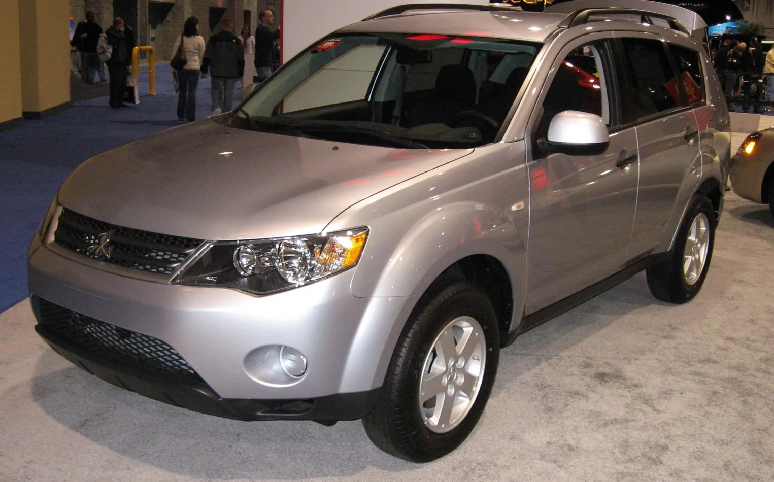 Mitsubishi Outlander II