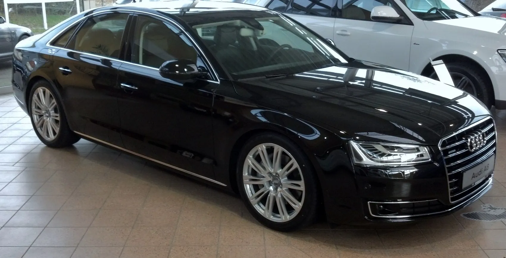 Audi A8 (D4,4H facelift 2013)