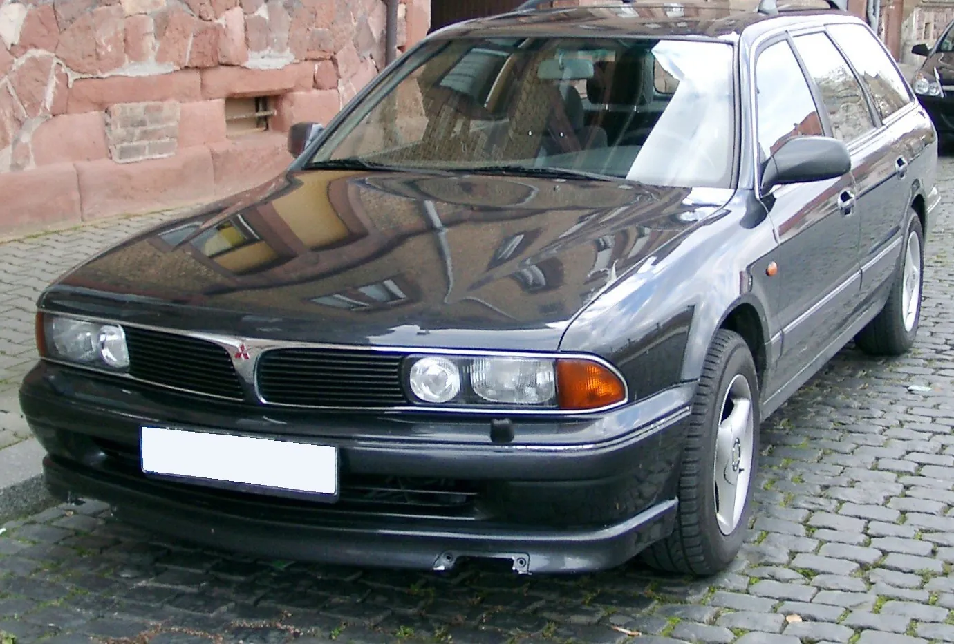 Mitsubishi Sigma Station Wagon (F07W)