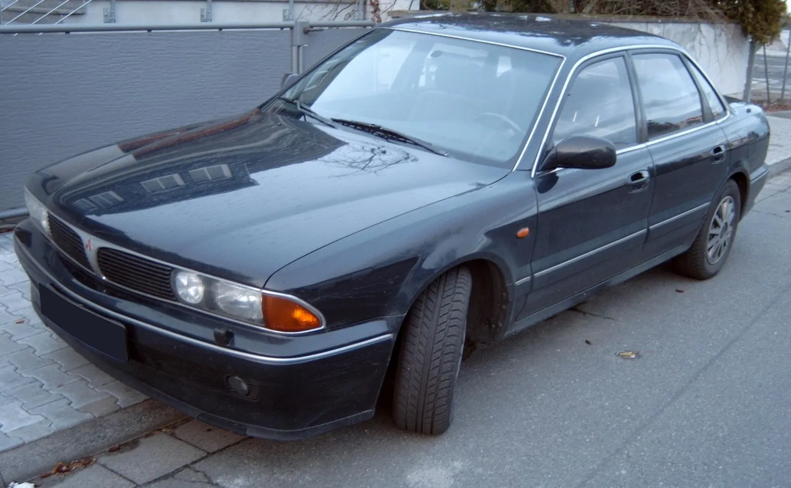 Mitsubishi Sigma (F16A)