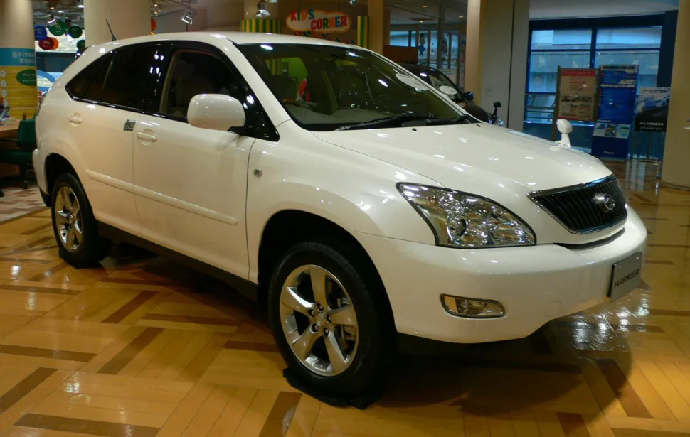 Toyota Harrier II (XU30)