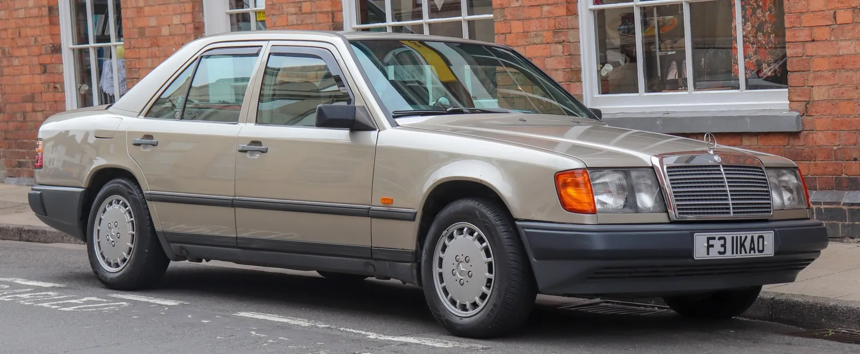 Mercedes-Benz W124