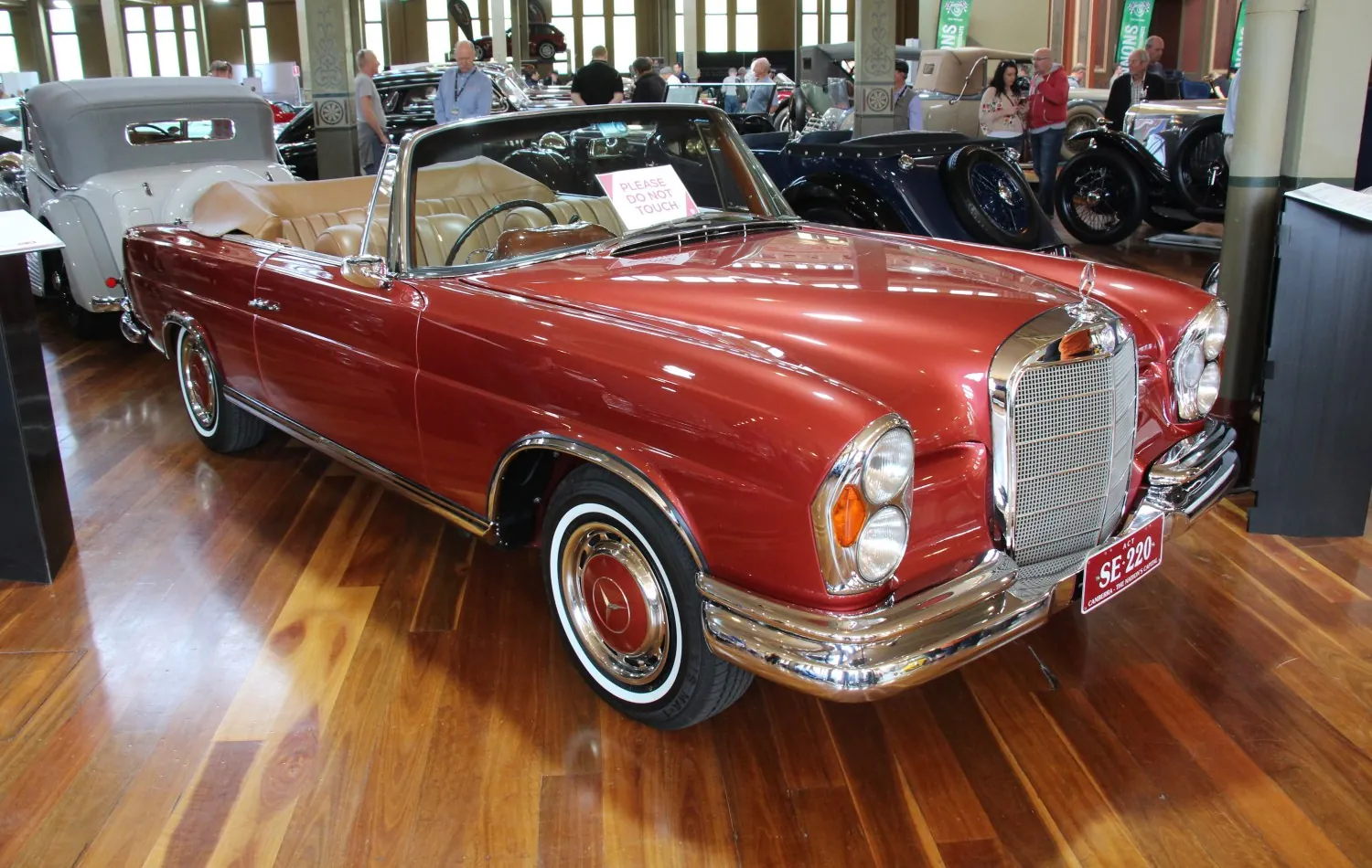 Mercedes-Benz W112 Cabriolet