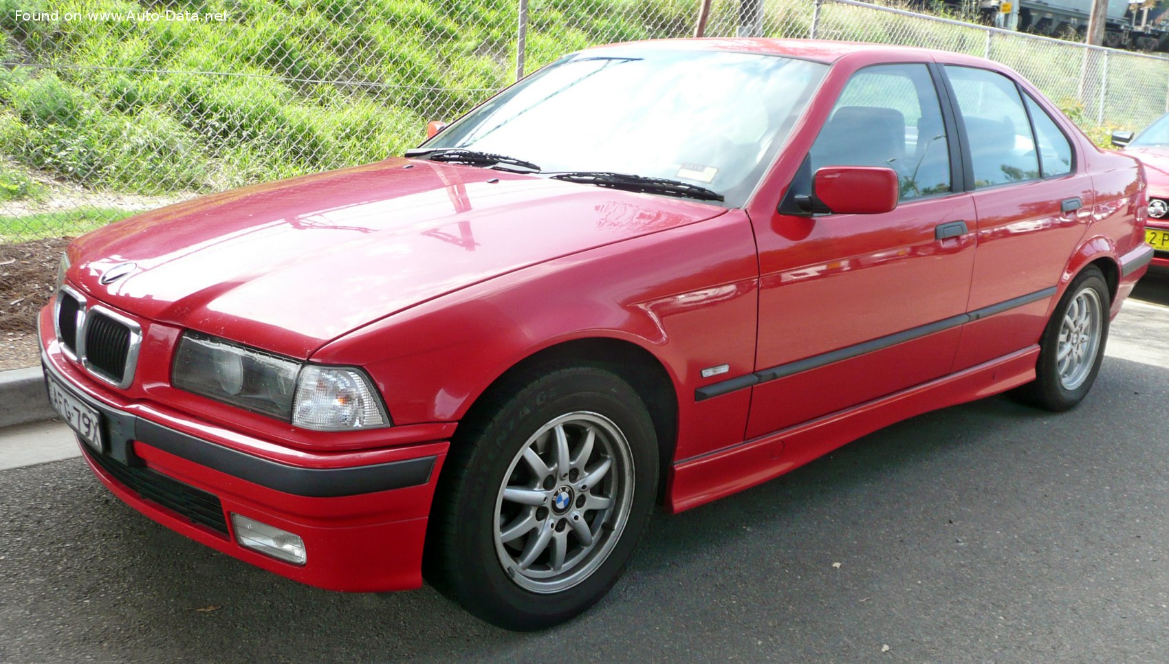 BMW 3 Series Sedan (E36)