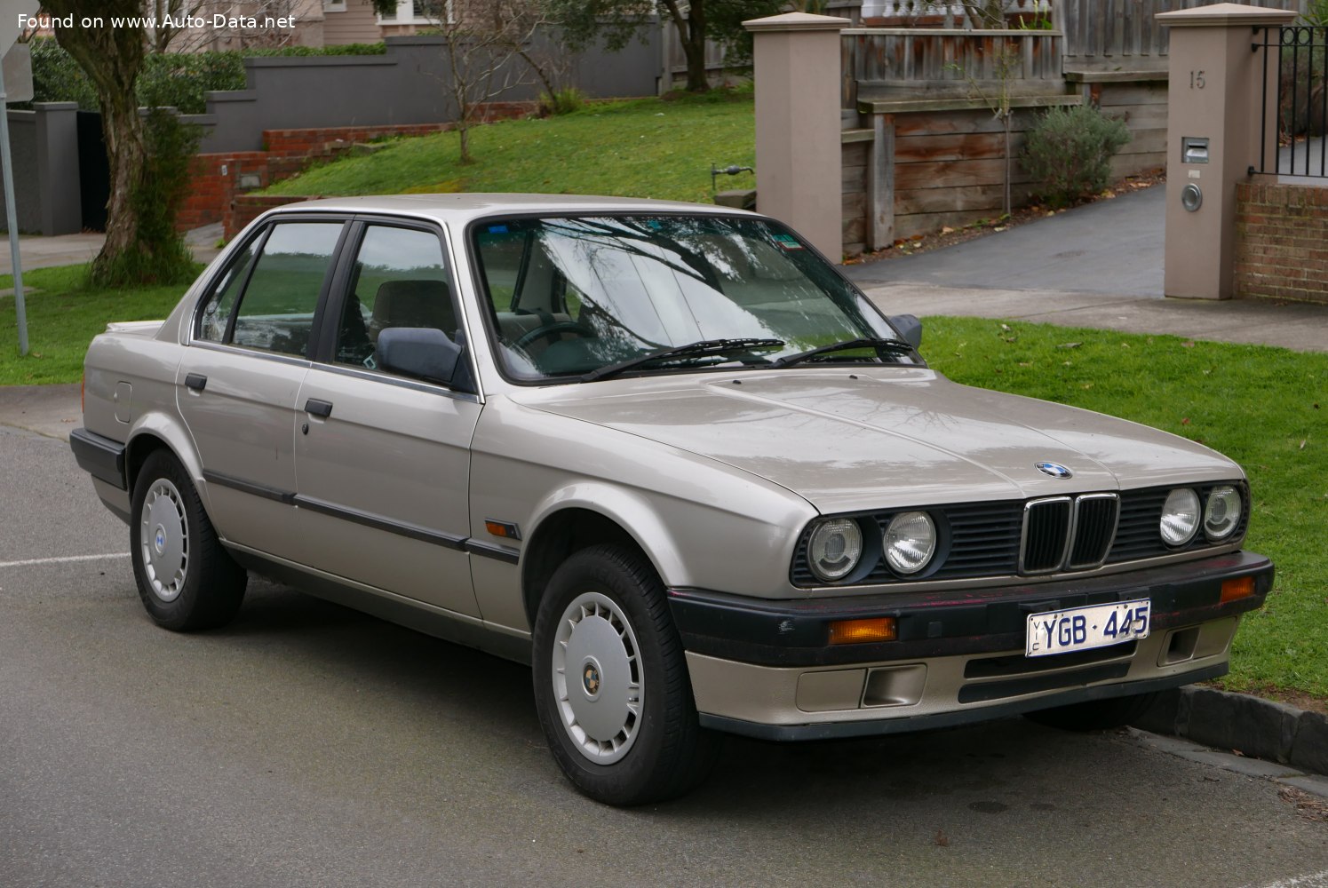 BMW 3 Series Sedan (E30, facelift 1987)