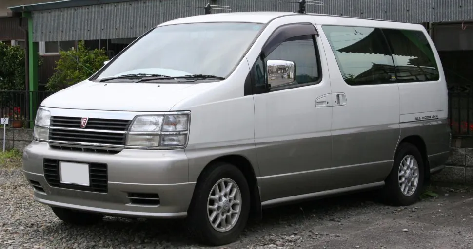 Nissan Elgrand (E50)
