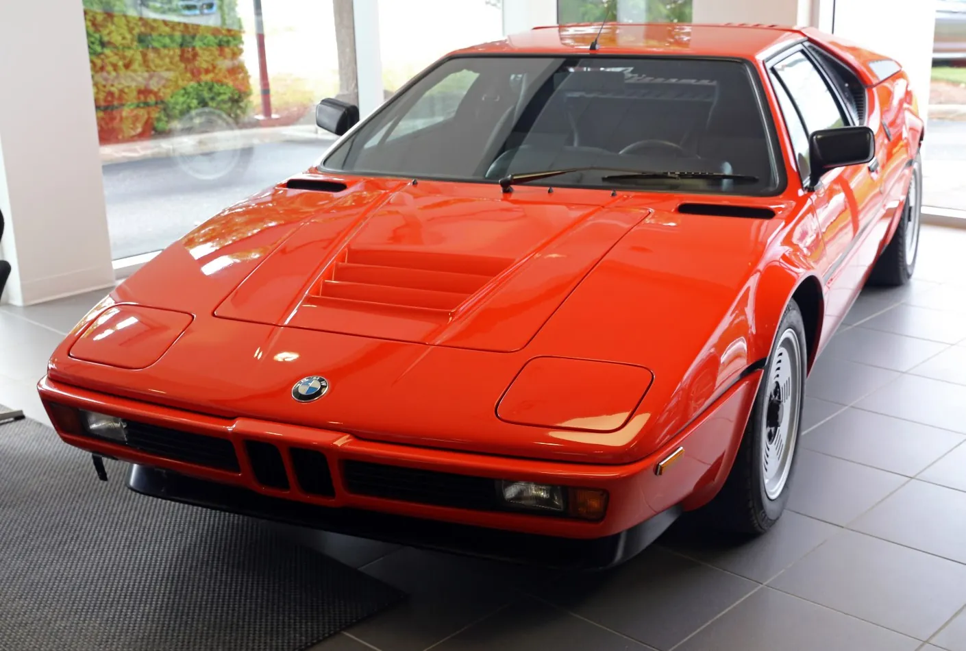 BMW M1 (E26)