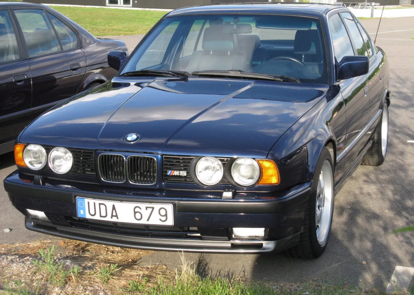 BMW M5 (E34)