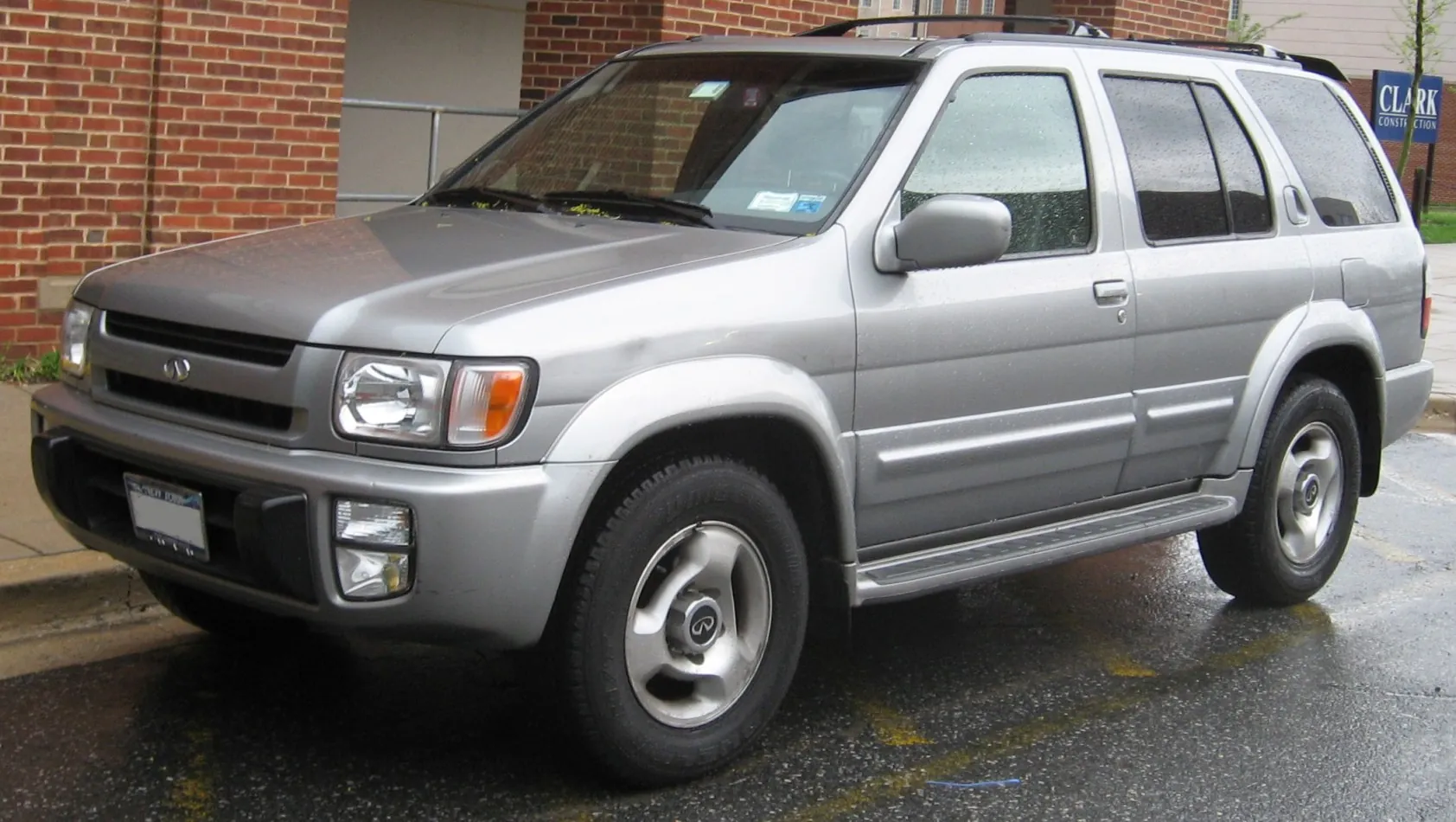 Infiniti QX4