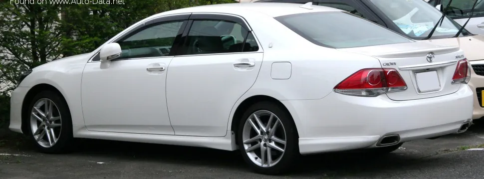 Toyota Crown XIII Athlete (S200, facelift 2010)