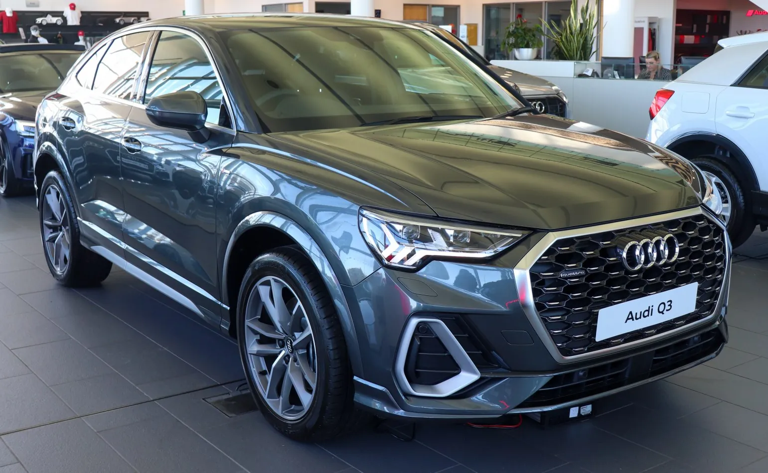 Audi Q3 II Sportback (F3)