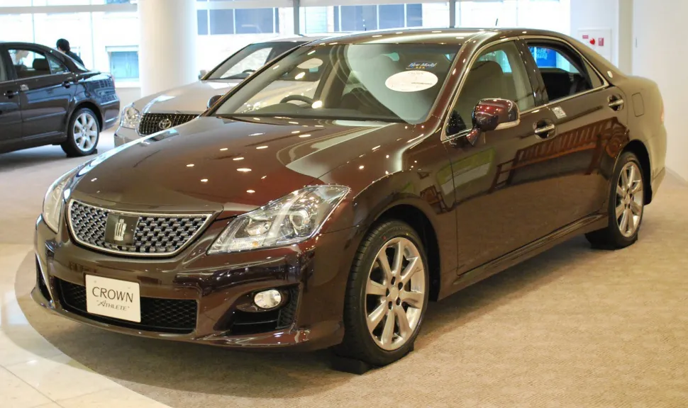 Toyota Crown XIII Athlete (S200)