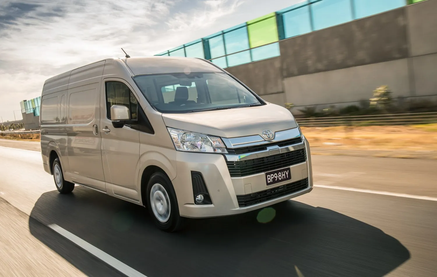 Toyota HiAce VI (H300) Panel Van L2H2