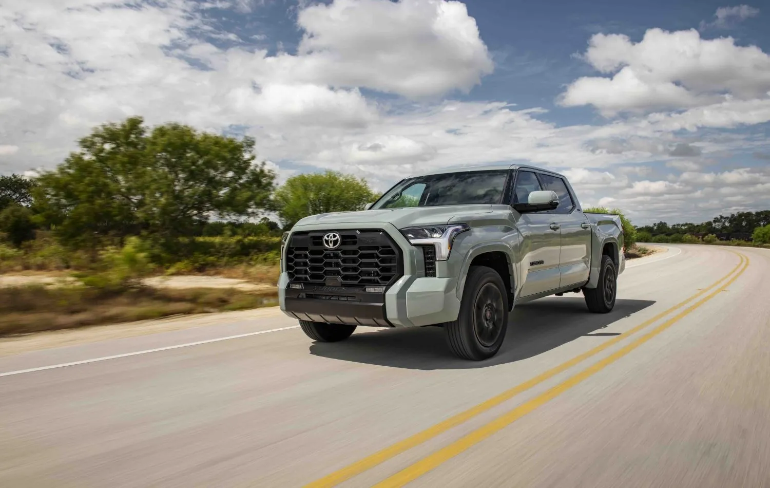 Toyota Tundra III CrewMax Short Bed