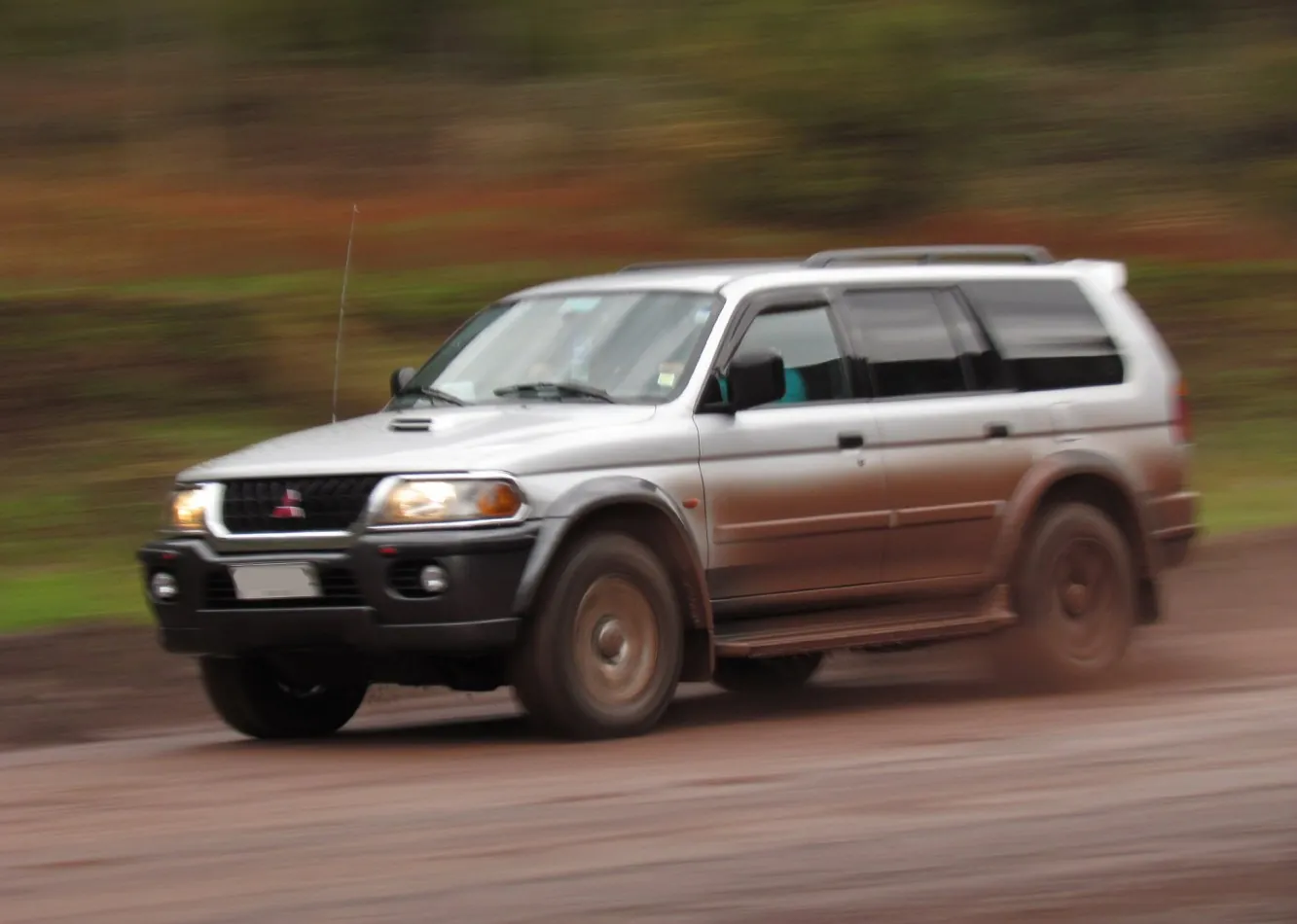 Mitsubishi Montero Sport I