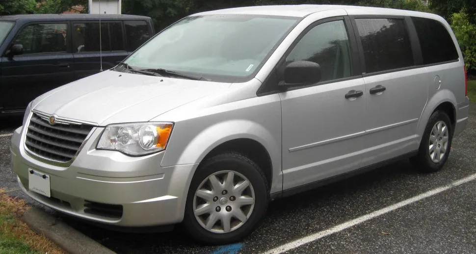 Chrysler Town & Country V